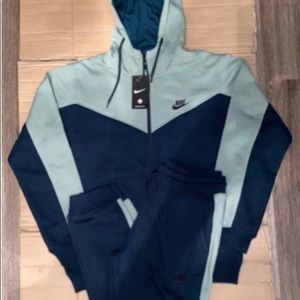 Men’s Nike jumpsuit size Large